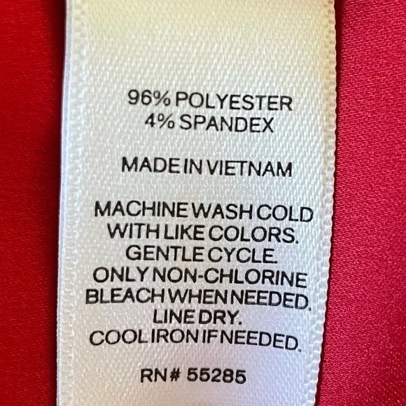 Express Women’s Short Sleeved Criss Cross Neck Red Blouse Size M - Picture 9 of 9